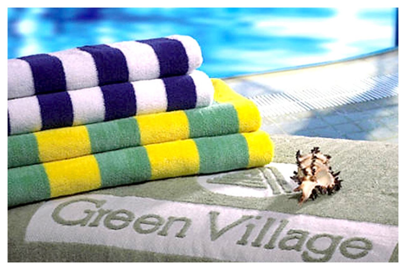 Yarn-dyed striped hotel bath towel